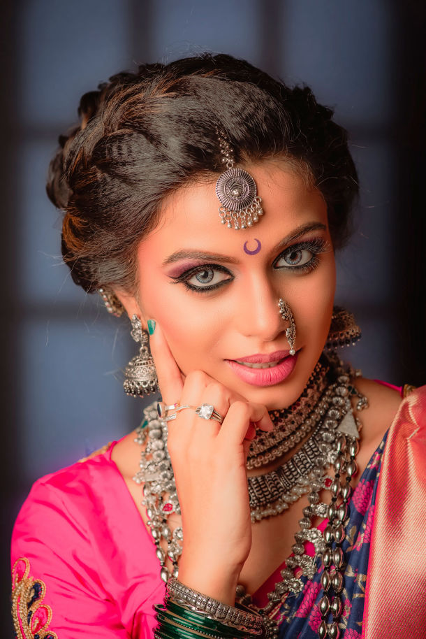 Make-Up and Eye Shadow